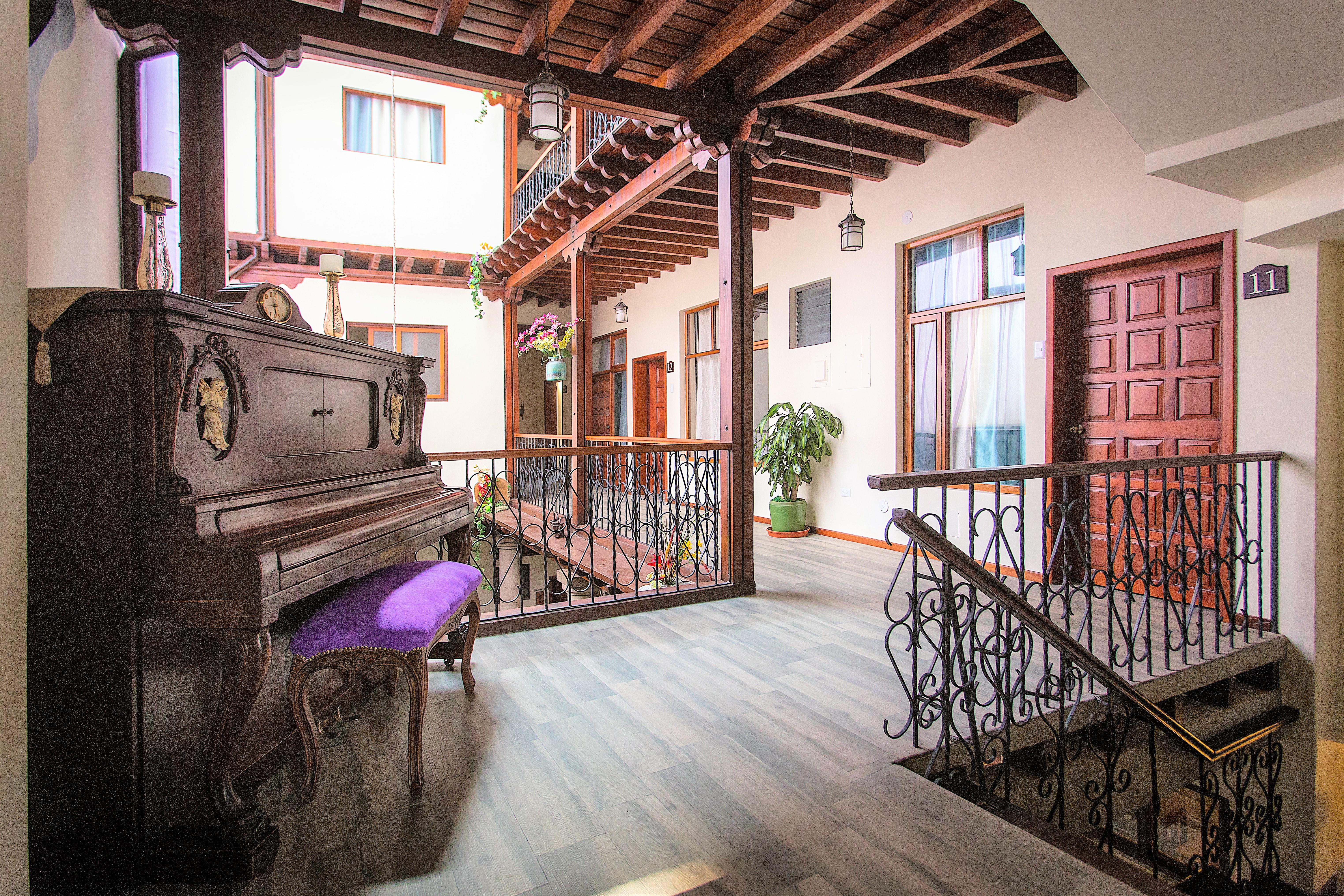 Hotel Colonial San Agustin Quito Exterior photo