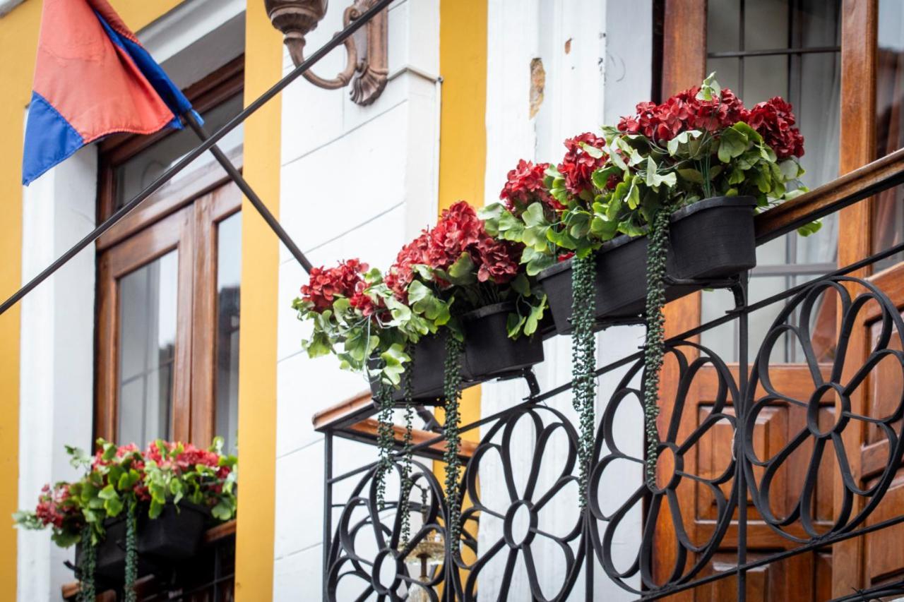 Hotel Colonial San Agustin Quito Exterior photo