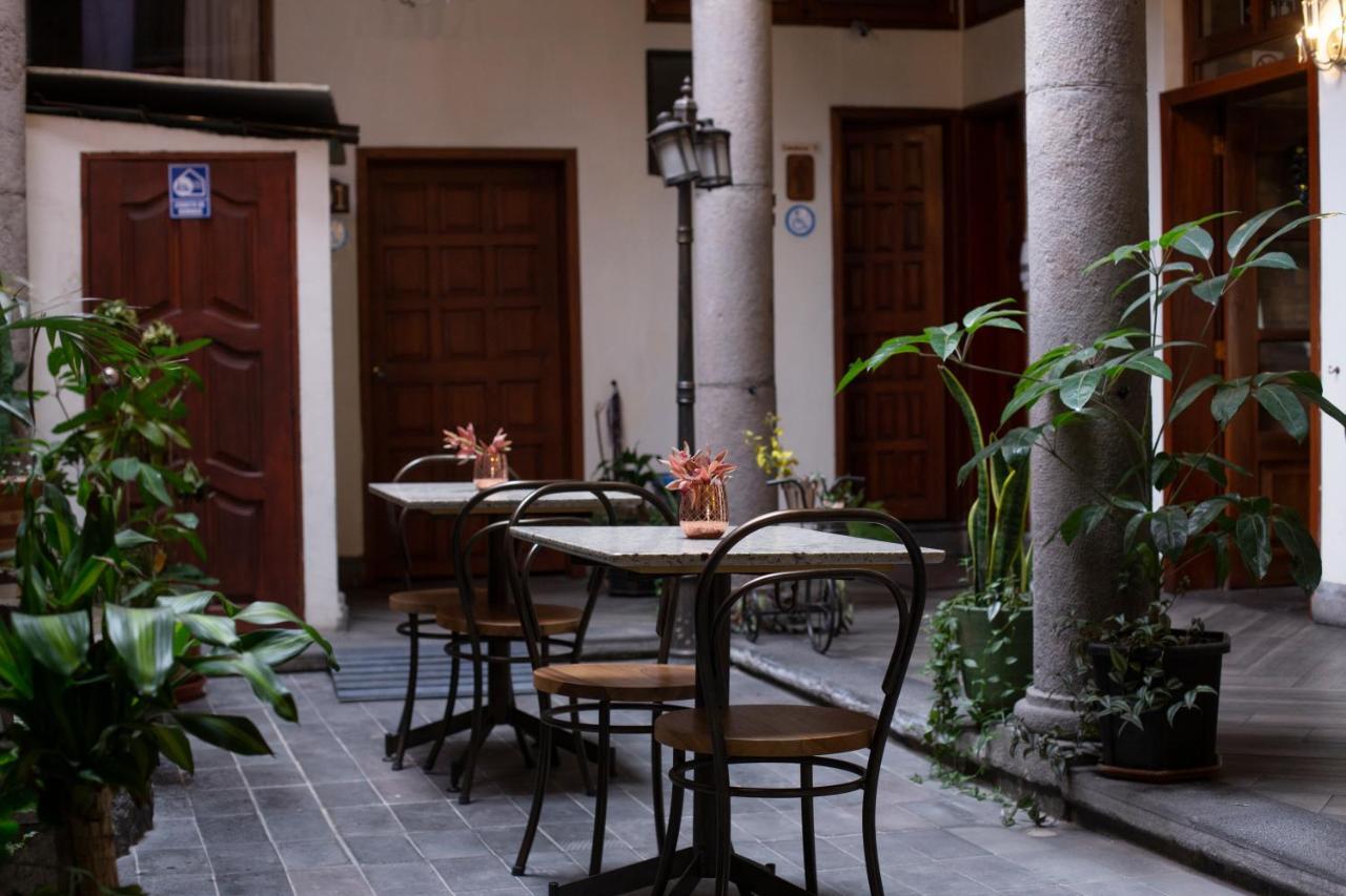 Hotel Colonial San Agustin Quito Exterior photo