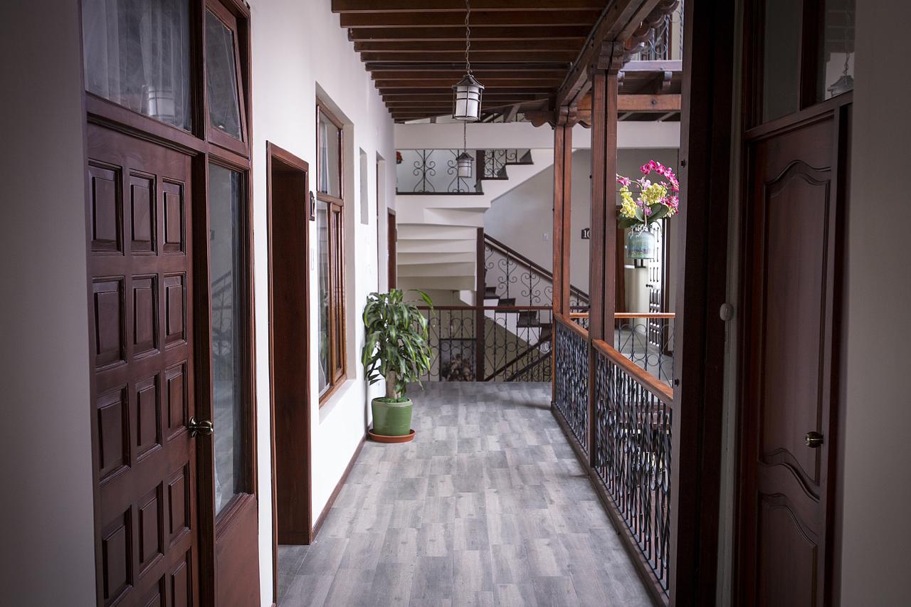 Hotel Colonial San Agustin Quito Exterior photo